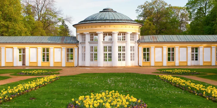 Mariánské Lázně od jara do podzimu: bazén, solná jeskyně i léčebné procedury