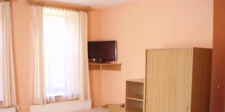 Super dovolená v Moravském krasu pro dva: ubytování až na 5 nocí a láhev vína