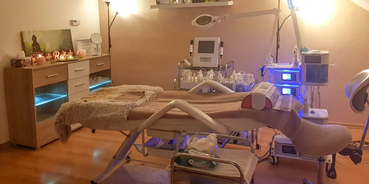 V kosmetickém salonu Weru Folaufová v Ústí nad Labem na vás čeká ošetření přípravky s obsahem zlata.