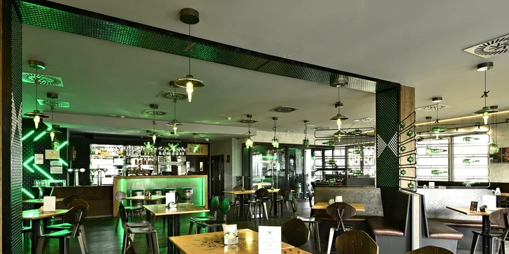 Burgerové menu pro 1 nebo 4 osoby: výběr ze tří burgerů a porce hranolků