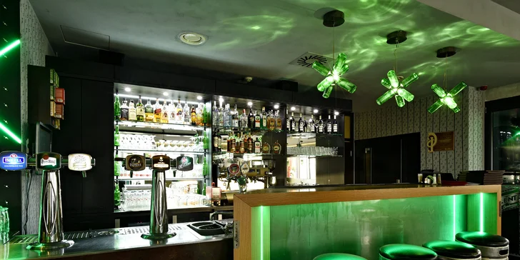 Burgerové menu pro 1 nebo 4 osoby: výběr ze tří burgerů a porce hranolků