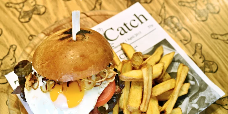 Burgerové menu pro 1 nebo 4 osoby: výběr ze tří burgerů a porce hranolků