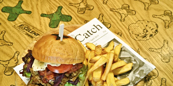 Burgerové menu pro 1 nebo 4 osoby: výběr ze tří burgerů a porce hranolků