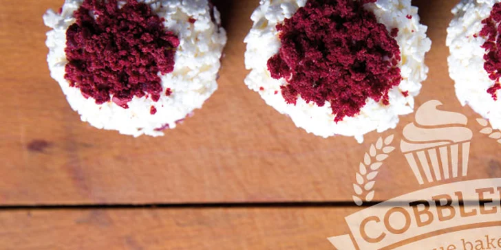 Sladká svačinka v centru Prahy: domácí cupcake a káva do kelímku