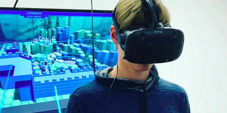 Ponořte se do jiné dimenze: virtuální realita pro jednotlivce i skupiny