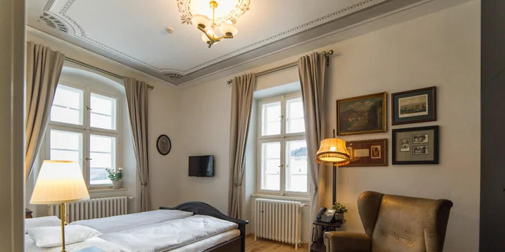 Jako na šlechtickém sídle: pobyt na Lipně, snídaně, panoramatická sauna i privátní vířivka