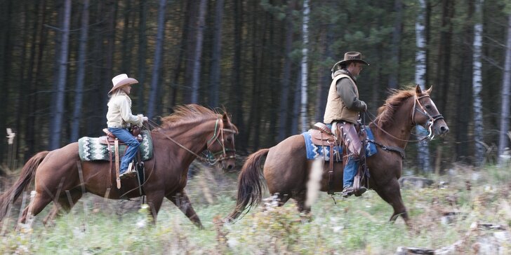 Staňte se westernovým jezdcem: Krásný den u koní a projížďka přírodou