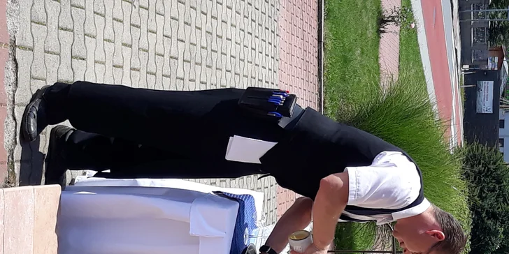 Čekají vás dva předkrmy, dva hlavní chody a lahodný dezert. 
