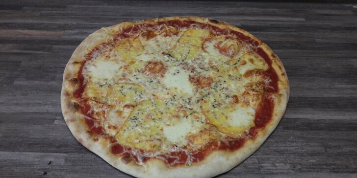 Itálie přímo u řeky Chrudimky: 2 pizzy o průměru 40 cm podle výběru