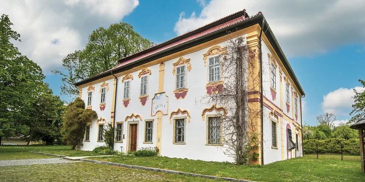 Pohádkový pobyt v barokním zámečku pro pár i rodinu, parkování zdarma