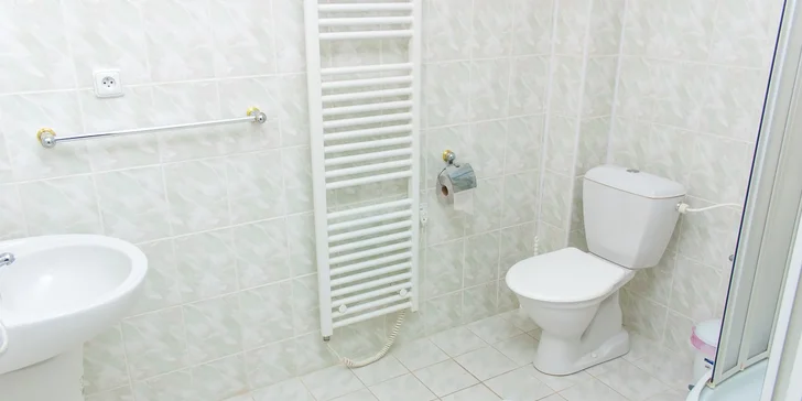 Zvolit můžete i čtyřlůžkový pokoj, případně pokoj s vlastním balkonem.