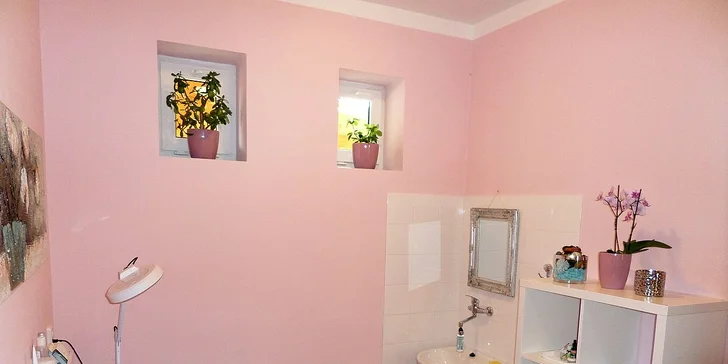 Rekondiční masáž pro odstranění bolesti zad, šíje a rukou