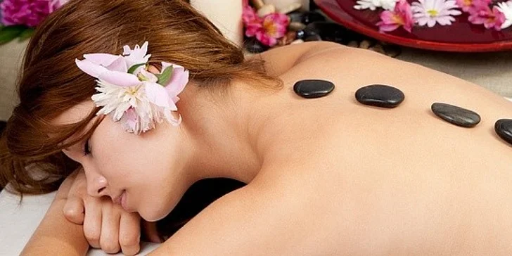 Roční přenosná slevová karta Diamond na slevu 50% do masážního salonu Elanor Spa