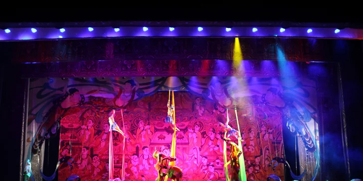 Velkolepá čínská akrobatická show "Duha nad Hedvábnou stezkou"