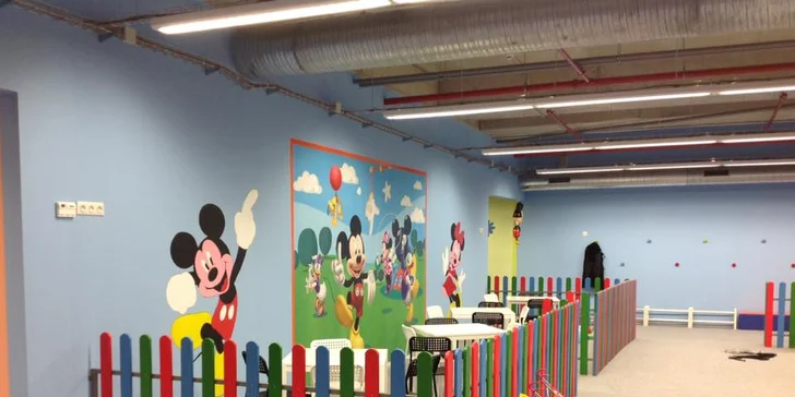 Neomezené vstupné do dětského koutku Mickey