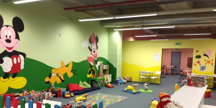 Vstupné do dětského koutku Mickey pro dítě vč. doprovodu