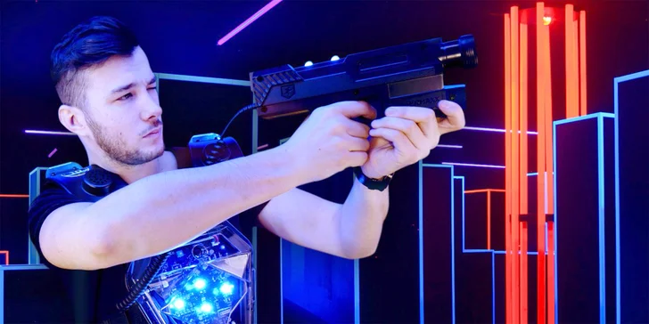 Akční zábava pro celou partu: Laser game až pro 8 hráčů i jednotlivce