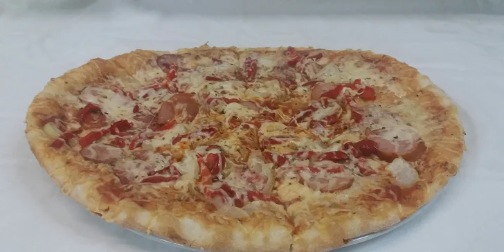 2 libovolné pizzy z jídelního lístku s průměrem 32 cm
