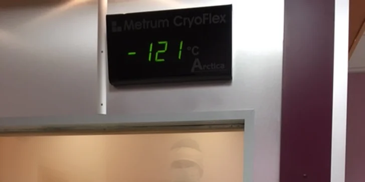 Mrazivá terapie: vstup do kryokomory a následné pohybové cvičení