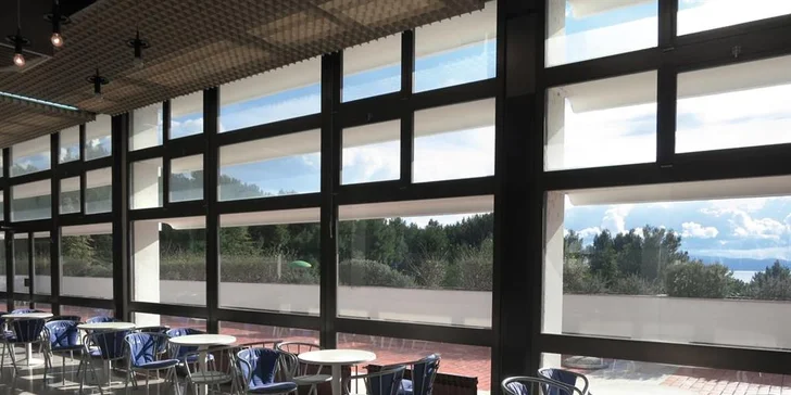 7 nocí ve Splitu jen 100 m od pláže: hotel s polopenzí a pobyt dítěte zdarma