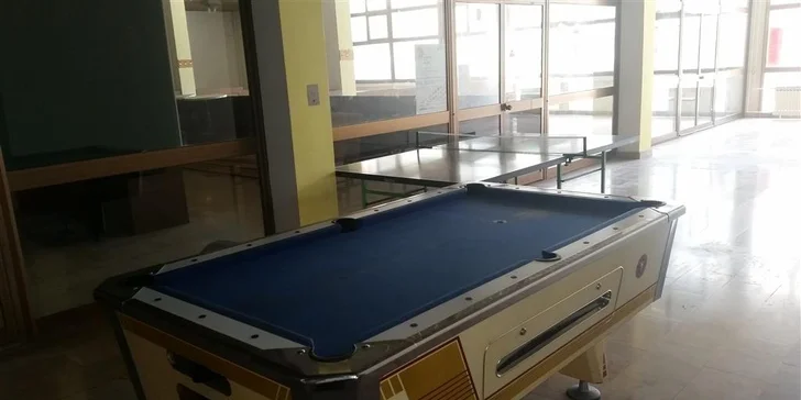 7 nocí ve Splitu jen 100 m od pláže: hotel s polopenzí a pobyt dítěte zdarma