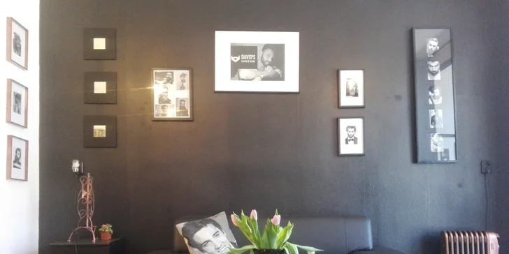 Chvilka pro pány: Sestřih vlasů a drink v nově otevřeném David´s Barber Shopu
