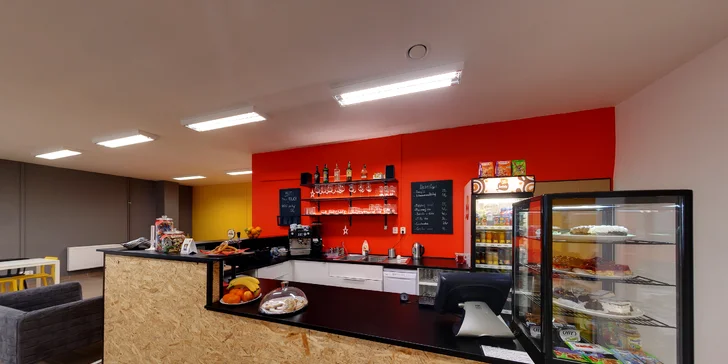 Kavárna s dětskou hernou: vstup pro 2 děti, káva a domácí limonáda