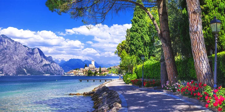 Duben až říjen u italského jezera Lago di Garda: hotel s polopenzí a bazénem
