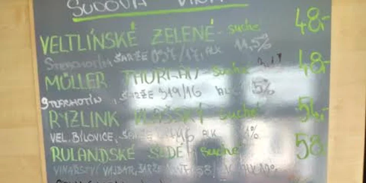 2 litry bílého nebo červeného vína