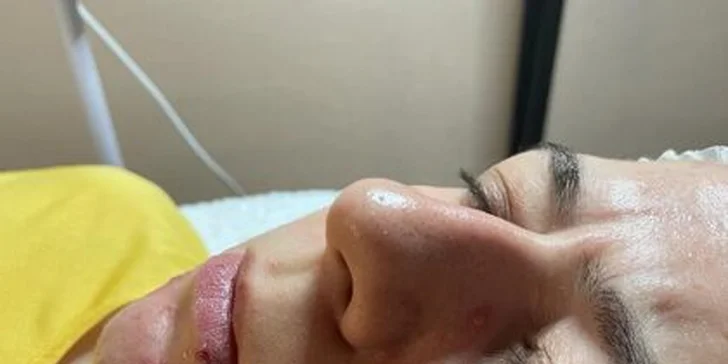V salonu používají luxusní kosmeceutika.