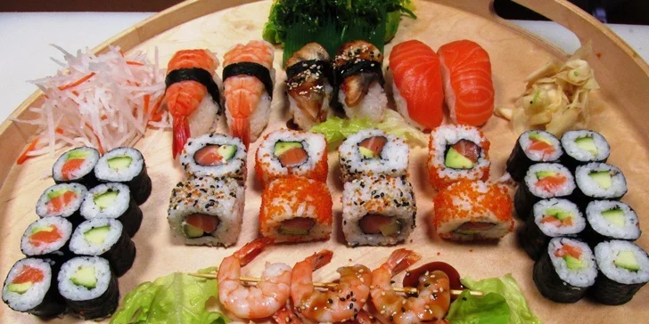 Sushi sety: 29 nebo 39 čerstvých kousků včetně wasabi, zázvoru a salátu