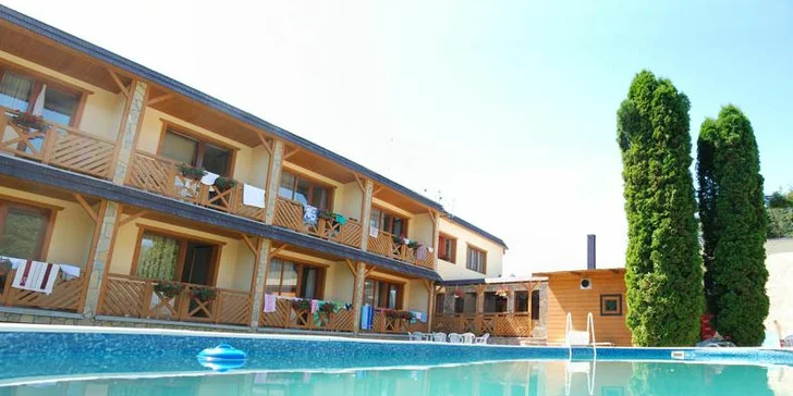 Dovolená na ranči přímo u břehu Oravské přehrady s wellness a polopenzí pro dva