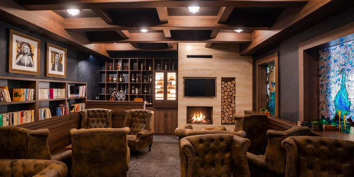 Lounge & cigar bar