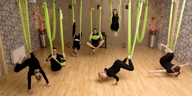 Protáhněte své tělo: permanentky na lekce AntiGravity® fitness, Fit & Stretch i jógy