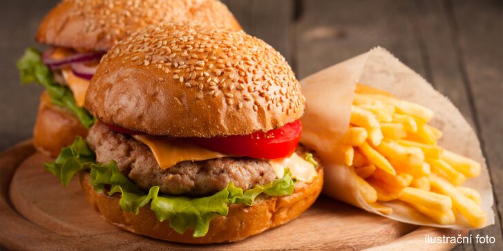 Burger s vyzrálým hovězím masem, hranolky a domácí tatarka