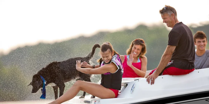 Plavba v luxusním člunu Bayliner 175 GT3 s kapitánem i bez až pro 6 osob