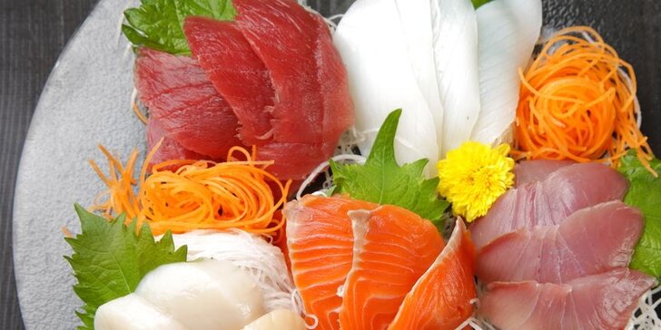 Výběr ze 3 sushi setů s sebou (30-38 ks i polévky)