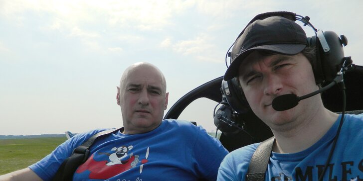 Na chvilku pilotem: poznávací a navigační lety v ultralightu Skylark vč. záznamu