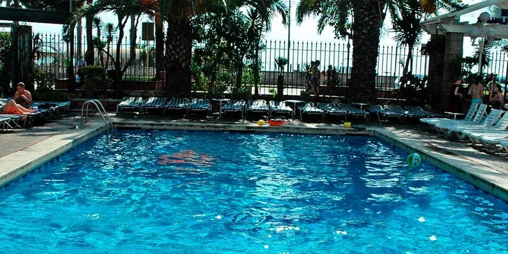 7 nocí ve Španělsku v hotelu kousek od pláže včetně dopravy a polopenze