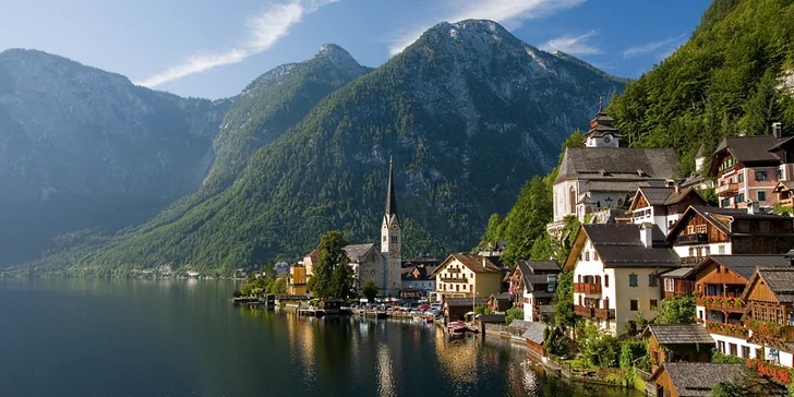 Malebný Hallstatt se solným dolem a projížďka lodí mezi horskými masivy Alp