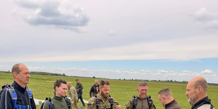 Výcvik zahrnuje kompletní teoretickou a praktickou přípravu.