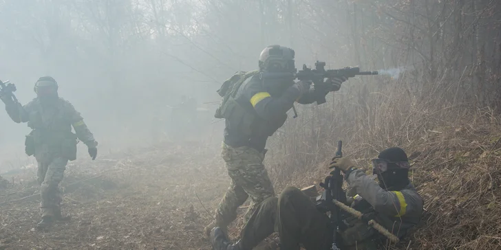 2 hodiny paintballu na vojenské základně Benešov u Prahy