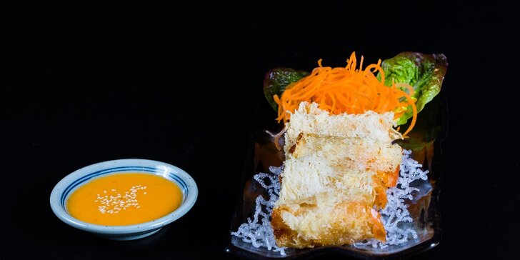 Fantazie na talíři: lákavé sushi menu pro 2 osoby se závitky a zmrzlinou