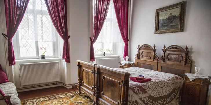 Krásné chvilky jarní či letní romantiky na zámku Úsobí se snídaní či polopenzí