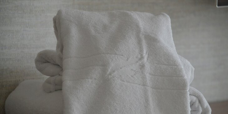 Bílý bavlněný ručník nebo koupelnová sada z dejvického obchůdku Create Style