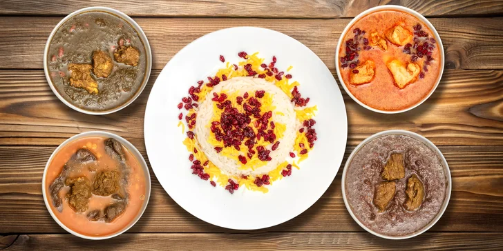 Originální perské menu s sebou pro 2 nebo 4 osoby: polévka, hlavní chod, salát i nápoj