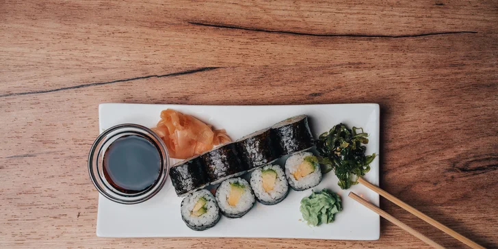 Jednotlivá menu se liší jak složením, tak počtem dobrot v nich obsažených. Dát si můžete set se 17 až 54 kousky. 