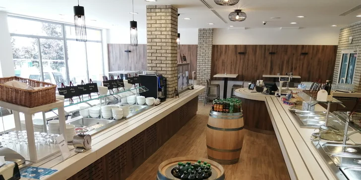 V areáli je aj novootvorená reštaurácia s vonkajšiou terasou.