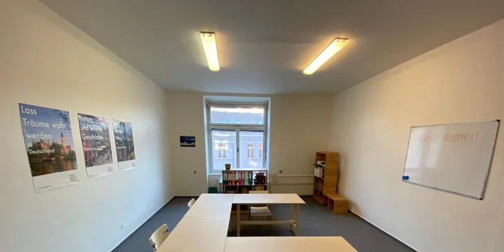 Jazyková škola je umístěna v centru Brna na Malinovského Náměstí s vynikající dostupností spojů ze všech stran Brna.