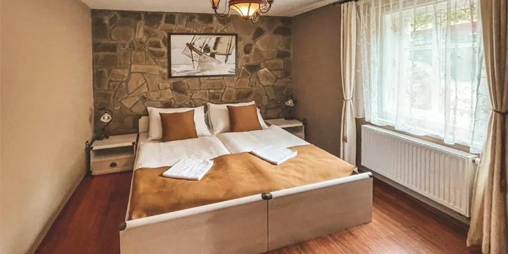Do všech apartmánu se vejdete ve čtyřech lidech (na fotce apartmán s krbem). 